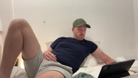 Snapshot of hornyben1189 chatting on 10.24.25 Horny Ben online show from 10.24.25