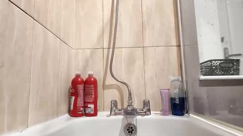 Snapshot of hornybiker1987 chatting on 12.19.25 hornybiker1987 online show from 12.19.25