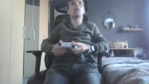 Snapshot of hornyboyivar chatting on 09.29.25 hornyboyivar online show from 09.29.25