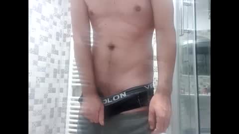 Snapshot of hornyboyxxxy chatting on 12.20.25 hornyboyxxxy online show from 12.20.25