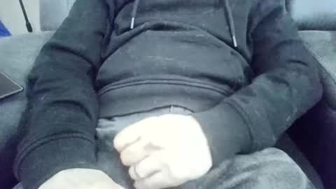 hornyguy73uk online show from 01.12.25