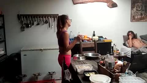 Nix  D online show from 11.04.25