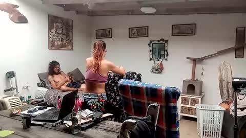 Nix  D online show from 12.15.25