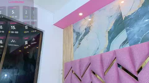 Valentina  online show from 10.04.25