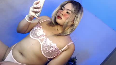 Snapshot of hornykathana chatting on 07.22.26 Just Call Me Kathrina online show from 07.22.26
