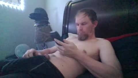 Snapshot of hornypierceddad chatting on 03.30.26 hornypierceddad online show from 03.30.26