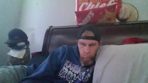 Snapshot of hornypierceddad chatting on 04.01.26 hornypierceddad online show from 04.01.26