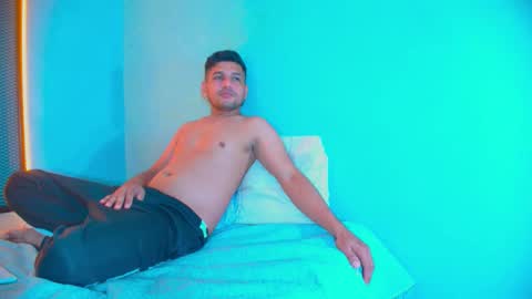 hornyshow1 online show from 03.24.26