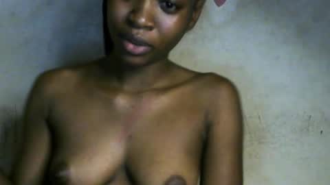 Snapshot of hornyslut_xx chatting on 03.06.26 Bella online show from 03.06.26