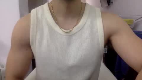 Snapshot of hornyspaniard93 chatting on 01.11.26 hornyspaniard93 online show from 01.11.26