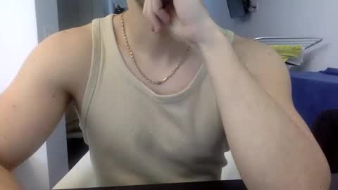 Snapshot of hornyspaniard93 chatting on 01.12.26 hornyspaniard93 online show from 01.12.26