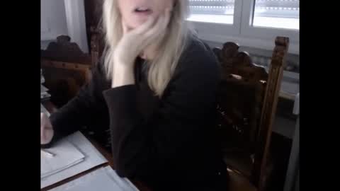 Snapshot of hornyssima chatting on 11.04.25 Hornyssima online show from 11.04.25