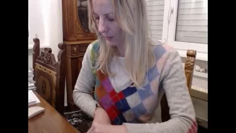 Snapshot of hornyssima chatting on 11.14.25 Hornyssima online show from 11.14.25