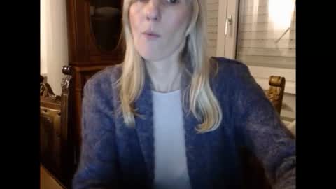 Snapshot of hornyssima chatting on 11.23.25 Hornyssima online show from 11.23.25