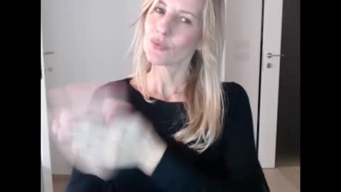 Snapshot of hornyssima chatting on 11.30.25 Hornyssima online show from 11.30.25