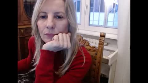 Snapshot of hornyssima chatting on 12.16.25 Hornyssima online show from 12.16.25