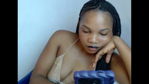 Snapshot of hornyxbum chatting on 01.12.25 hornyxbum online show from 01.12.25