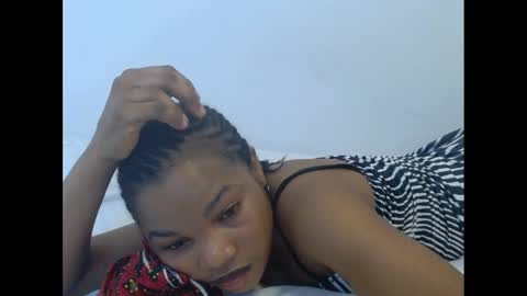 Snapshot of hornyxbum chatting on 02.17.25 hornyxbum online show from 02.17.25