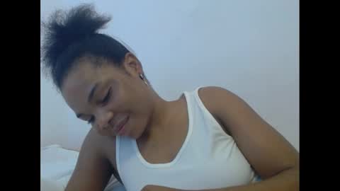 Snapshot of hornyxbum chatting on 03.11.25 hornyxbum online show from 03.11.25