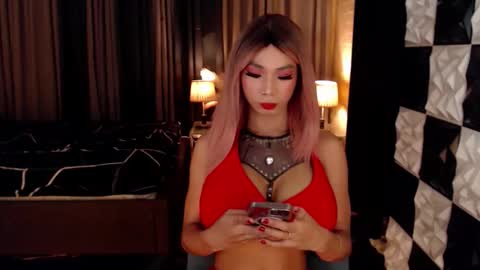 Snapshot of horsecockjanets chatting on 10.30.25 horsecockjanets online show from 10.30.25