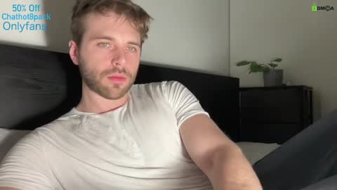 Snapshot of hot8pack01 chatting on 02.14.25 Edward aka Wolf online show from 02.14.25