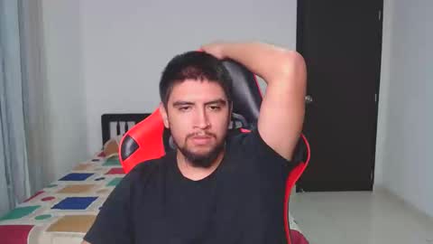 Snapshot of hot__husbands chatting on 02.19.25 hot__husbands online show from 02.19.25