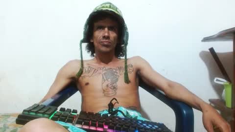 Snapshot of hot_and_complacent chatting on 12.31.24 Private open online show from 12.31.24