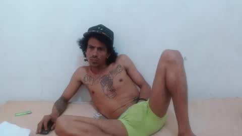 Snapshot of hot_and_complacent chatting on 01.02.25 Private open online show from 01.02.25