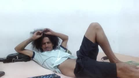 Snapshot of hot_and_complacent chatting on 01.05.25 Private open online show from 01.05.25