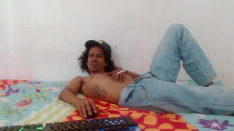 Snapshot of hot_and_complacent chatting on 01.06.25 Private open online show from 01.06.25