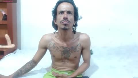 Snapshot of hot_and_complacent chatting on 01.23.25 Private open online show from 01.23.25