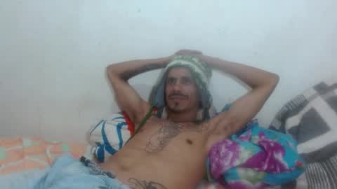 Snapshot of hot_and_complacent chatting on 11.08.25 Private open online show from 11.08.25