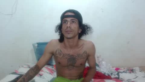 Snapshot of hot_and_complacent chatting on 11.23.25 Private open online show from 11.23.25