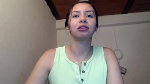 Snapshot of hot_angels___ chatting on 09.22.25 angels online show from 09.22.25