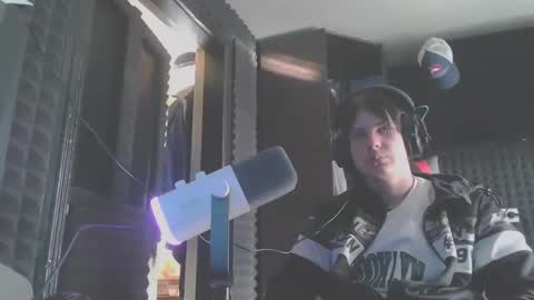 Hot boy 2002 online show from 02.18.25