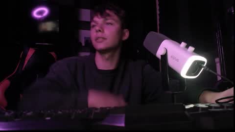 Hot boy 2002 online show from 10.03.25