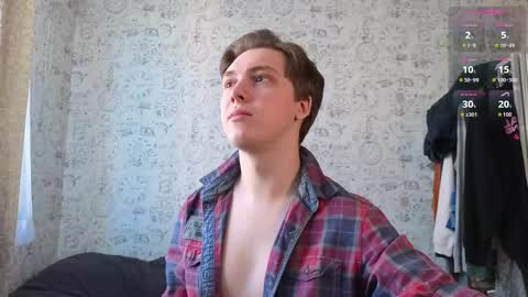 Snapshot of hot_boy_oscar chatting on 09.25.25 Oscar online show from 09.25.25