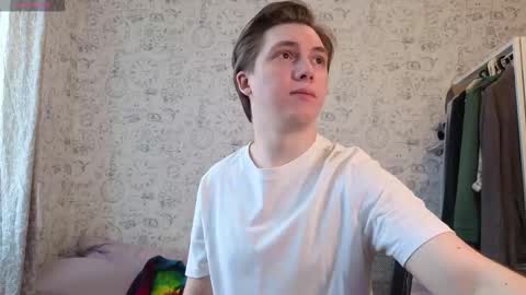 Snapshot of hot_boy_oscar chatting on 10.12.25 Oscar online show from 10.12.25