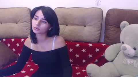 Snapshot of hot_bruny chatting on 09.08.25 Bruny online show from 09.08.25