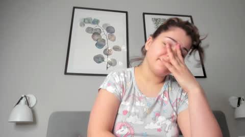 Snapshot of hot_chill__ chatting on 01.18.25 LiluCaroline online show from 01.18.25