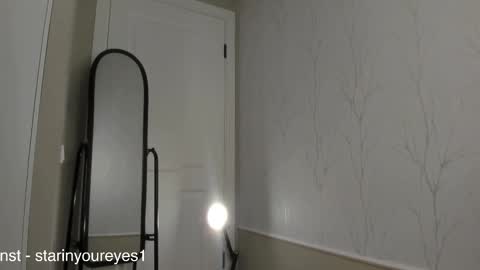 Snapshot of hot_chill__ chatting on 03.05.25 LiluCaroline online show from 03.05.25