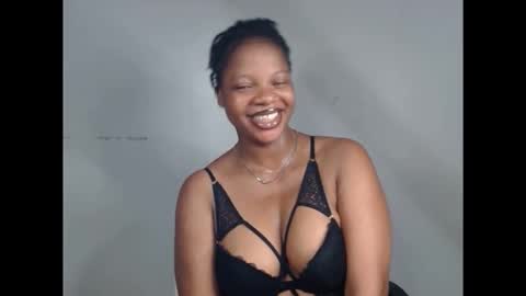 Snapshot of hot_choco_choco chatting on 11.22.25 peace online show from 11.22.25