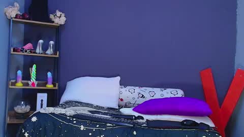 hot chocolate 4u online show from 02.22.25