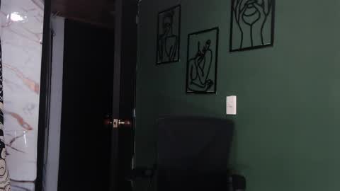 hot chocolate 4u online show from 05.22.26