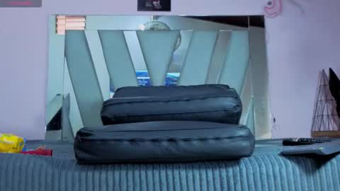 Snapshot of hot_destinyk chatting on 11.16.25 destinyk online show from 11.16.25