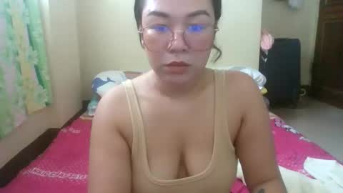 hot_emma1112 online show from 05.30.26
