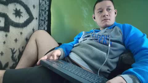 hot_guy36 online show from 12.15.25