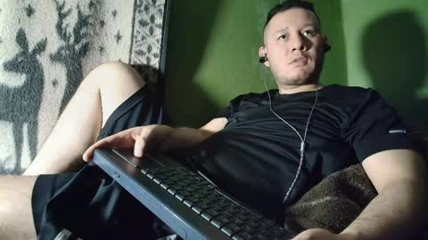 hot_guy36 online show from 04.05.26