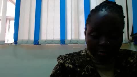 Linah online show from 11.11.25