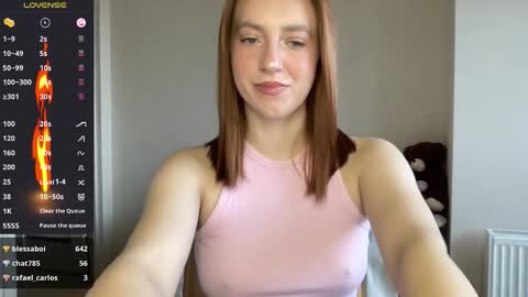 Snapshot of hot_lliinns chatting on 11.09.25 Lina online show from 11.09.25